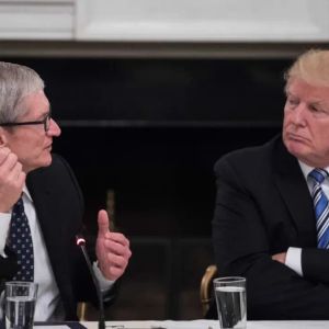 Tim Cook joins Trump at White House for Apple investment announcement