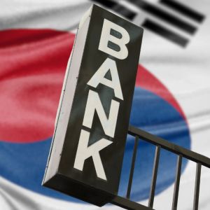Bank of Korea governor backs cautious stablecoin rollout