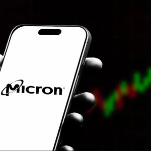 Micron stock rose 3% after beating Q4 earnings and revenue forecasts