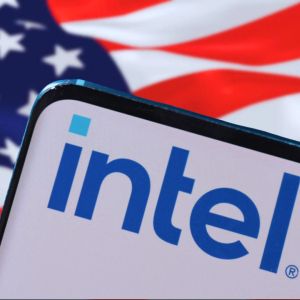 Intel'S stock rose 7% after asking Apple to invest in its turnaround efforts