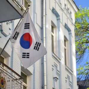 South Korea PM says U.S. investments will be suspended until visa issues are resolved