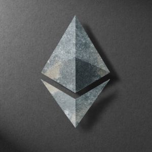 2.8M ETH flow into accumulation wallets, exchange reserves drop amid price downturn