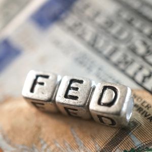 Cleveland Fed President insists cutting rates brings serious risks