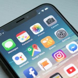 Apple officially kills Clips app, ends updates after seven years