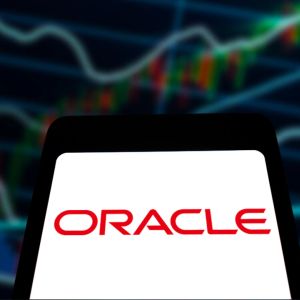 Oracle stock drops 5% as $300B AI deal raises debt concerns