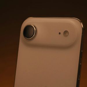 Investors reward Apple’s low AI spending as rivals like Meta and Microsoft slump