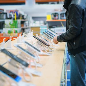 Tech companies warn that rising memory costs will force them to raise prices