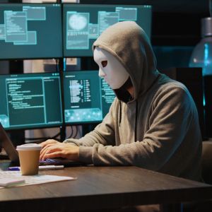 Canadian scammer posing as Coinbase support exposed in $2 million crypto theft