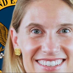 Anti-crypto SEC commissioner Crenshaw formally leaves office