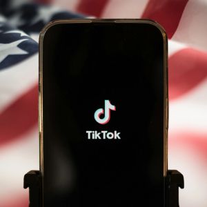 California governor calls for an investigation into TikTok's censorship