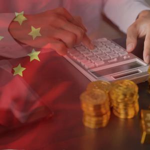 Gold tops $5,500 as Chinese sellers rush to lock in profits