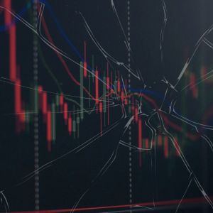 TradFi drives weekend crypto pressure during risk-off periods, says Defiance Capital CEO