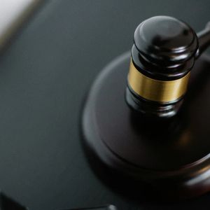 Kalshi dragged to court as Polymarket draws scrutiny over Iran conflict contracts