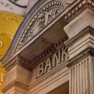 Former CFTC chairman warns US banks could benefit most from stalled crypto legislation