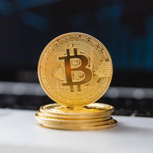 Bitcoin holdings shift from retail traders to long-term holders in 2026