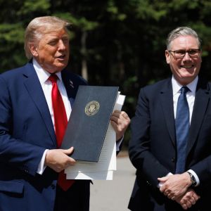 Trump turns up the heat with “big tariff” threat on a Britain