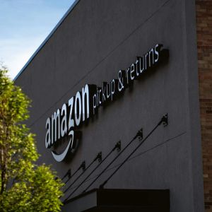 Proteus upgrade lets workers boss around Amazon's warehouse robots