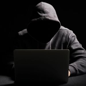 Crypto trader Frogman loses $4 million to a wallet drain on TOKEN2049's opening morning