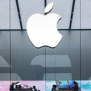 Apple's 30% Tax Mandate on iOS Is Illegal, Judge Affirms—And That Could Be Good for Crypto, NFTs