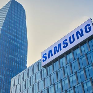 Fearing Leaks, Samsung Bans Employees from Using ChatGPT