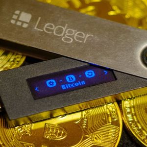 Ledger Crypto Wallet Under Fire Over Seed Phrase Recovery Service