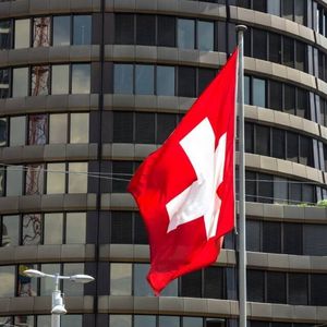 Crypto, Stablecoins May Pose 'Threat to Financial Stability' if Widely Used: BIS Survey