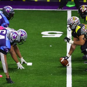 Magic Johnson-Backed SimWin Sports Infuses Fantasy Football With AI and NFTs