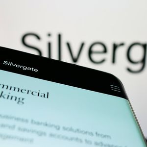 Silvergate CEO Departs With Benefits as Bank Shutdown Continues