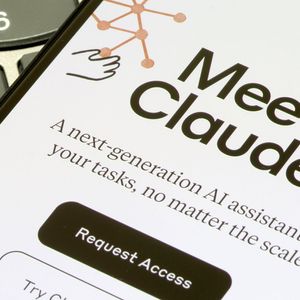 Anthropic Debuts Claude Pro to Rival ChatGPT's AI Chatbot