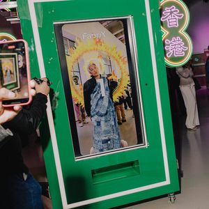 Paris Fashion Week AR Kiosks Turn Visitors Into Runway Models