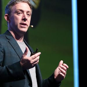 SingularityNET Joins with DFINITY Foundation for AI Models that Runs on Smart Contracts