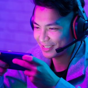 You Can Earn Bitcoin for Playing a Fun Mobile Word Game—Here's How Much