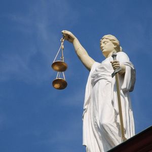 Coinbase, a16z Take SEC to Court Over 'Unlawful' Crypto Overreach