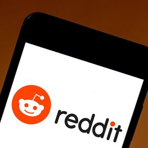 Reddit Signs Deal with Google for AI Model Training