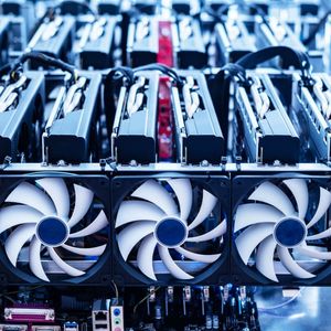 Bitcoin Mining Giant in the Making? Riot Reveals Bitfarms Takeover Plan