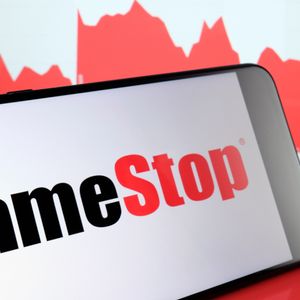 GameStop Shares Edge Down Ahead of Critical Shareholder Meeting