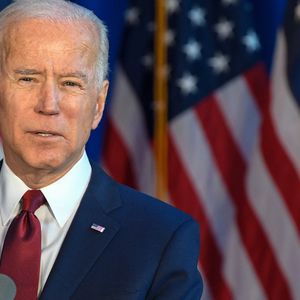 Biden's Election Prospects Crash on Crypto Markets After Report of Obama Concerns