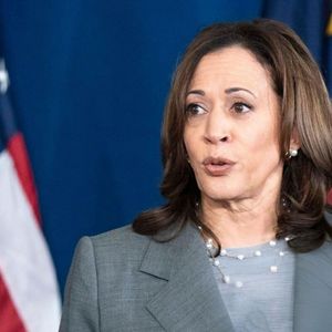 Polls Show Kamala Harris Pulling Ahead of Trump—But Polymarket Bettors Disagree