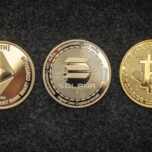 Ethereum Can't Keep Up With Bitcoin Or Solana: What's Going On?