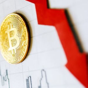 Bitcoin Dip Under $60,000 ‘Should be Bought Into’: Standard Chartered