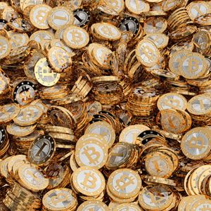 President Trump Signs Executive Order to Establish Bitcoin Reserve, Crypto Stockpile