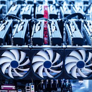 Riot Platforms Sells $44 Million in Bitcoin Amid Mining Industry Headwinds