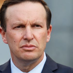 ‘Most Corrupt Act’: Sen. Chris Murphy Moves to Ban Donald Trump From Shilling Meme Coin