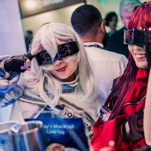 The Vibes From Dubai: What Token2049 Chatter Reveals About the Future of Crypto