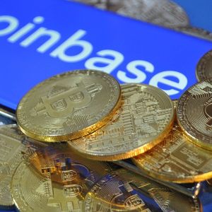 Coinbase Decided Following Strategy's Bitcoin Reserve Playbook ‘Too Risky’: CEO