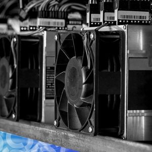 BIT Mining Stock Soars After Bitcoin, Dogecoin Miner Reveals $300 Million Solana Pivot