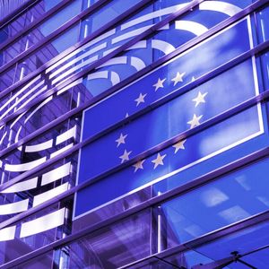 Top EU Commissioner: Some Crypto Advocates Favor 'Dangerous' Anti-Regulation Path