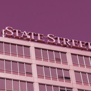 State Street Takes 9.32% Stake in Silvergate Bank