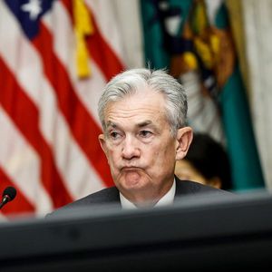 Bitcoin Climbs Above $22K as Powell Softens Tone on Day 2 of Congressional Testimony