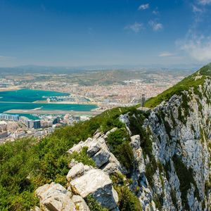 Gibraltar's Xapo Bank Enables GBP and USDC Payments Amid U.S. Crypto Banking Crisis